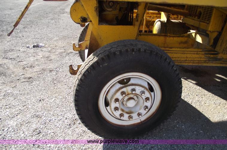 image for item B6061 Entyre chat spreader