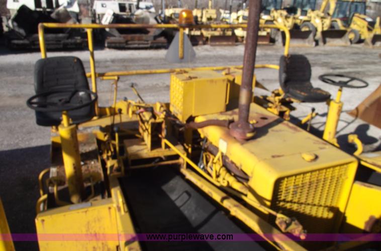 image for item B6061 Entyre chat spreader