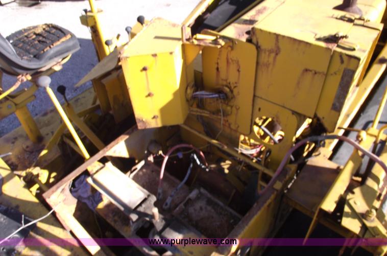 image for item B6061 Entyre chat spreader