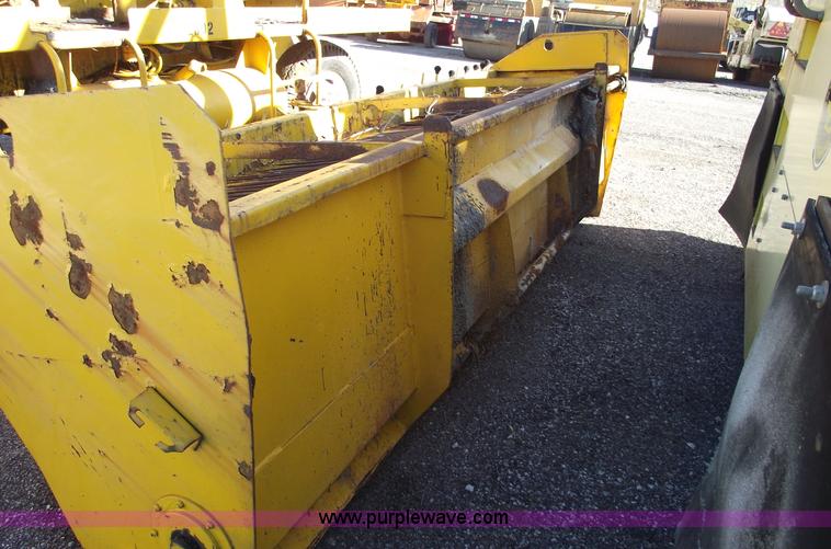 image for item B6061 Entyre chat spreader