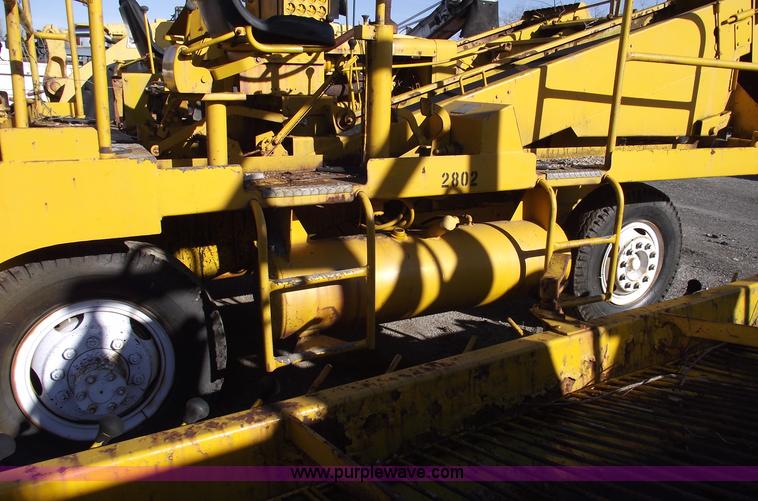 image for item B6061 Entyre chat spreader