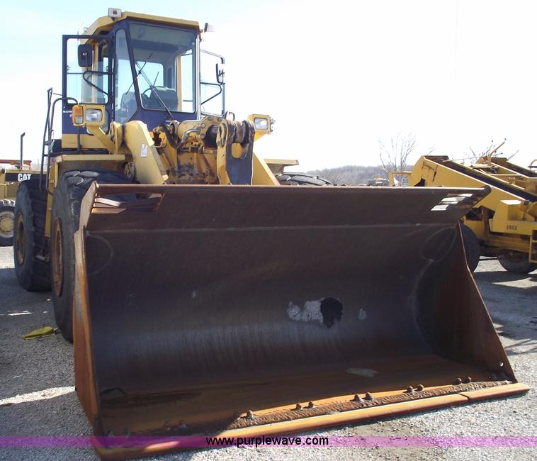 image for item B6064 1992 Komatsu WA500-1L wheel loader