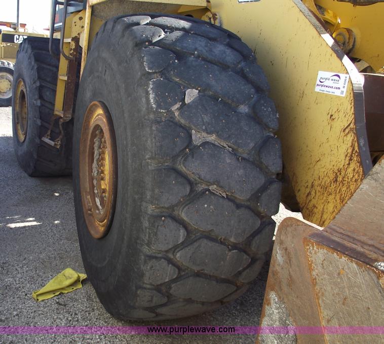 image for item B6064 1992 Komatsu WA500-1L wheel loader