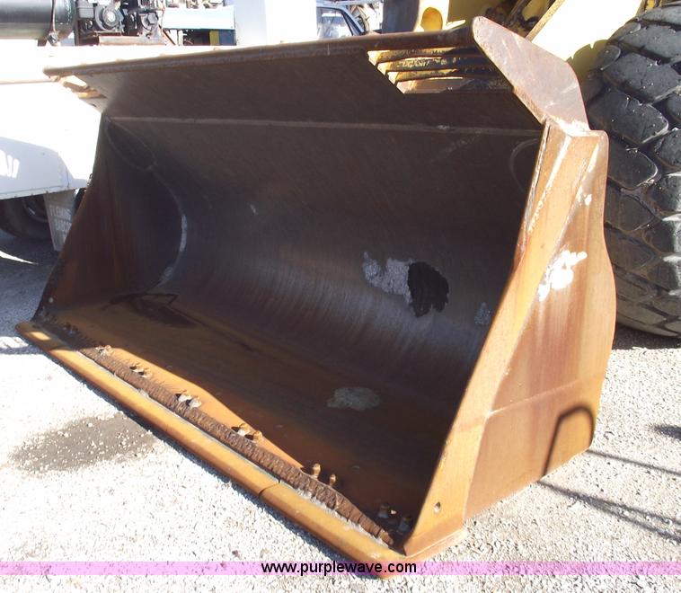 image for item B6064 1992 Komatsu WA500-1L wheel loader