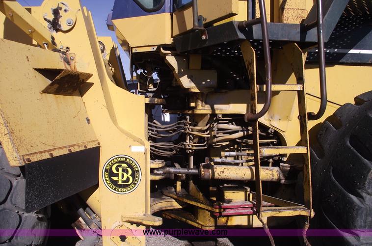 image for item B6064 1992 Komatsu WA500-1L wheel loader