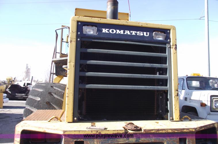 image for item B6064 1992 Komatsu WA500-1L wheel loader