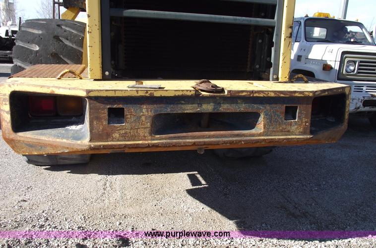 image for item B6064 1992 Komatsu WA500-1L wheel loader