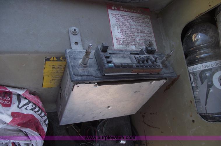 image for item B6064 1992 Komatsu WA500-1L wheel loader