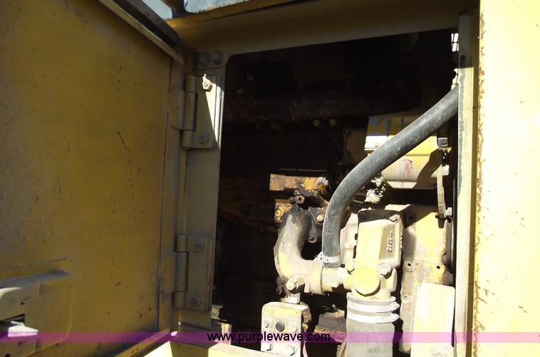 image for item B6064 1992 Komatsu WA500-1L wheel loader