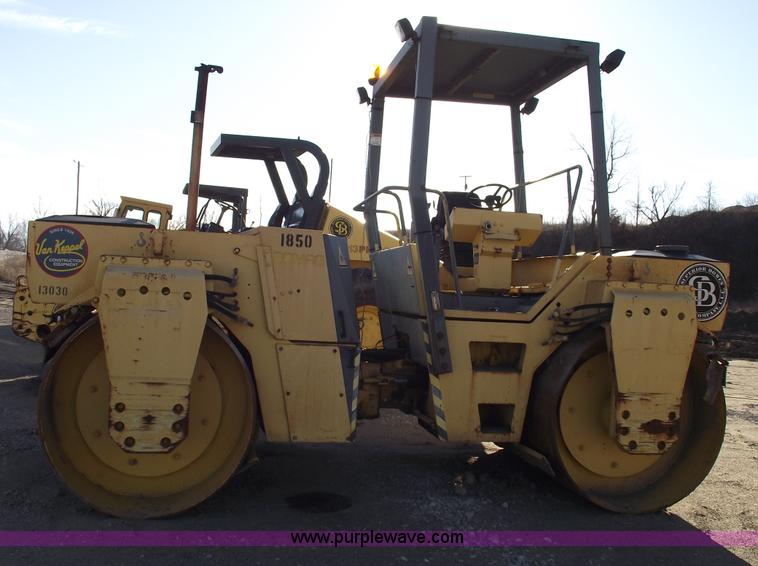 image for item B6075 Bomag BW202 ADH double drum vibratory roller