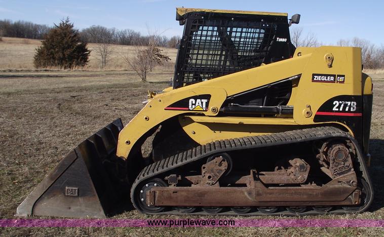 image for item B6079 2006 Caterpillar 277B track loader
