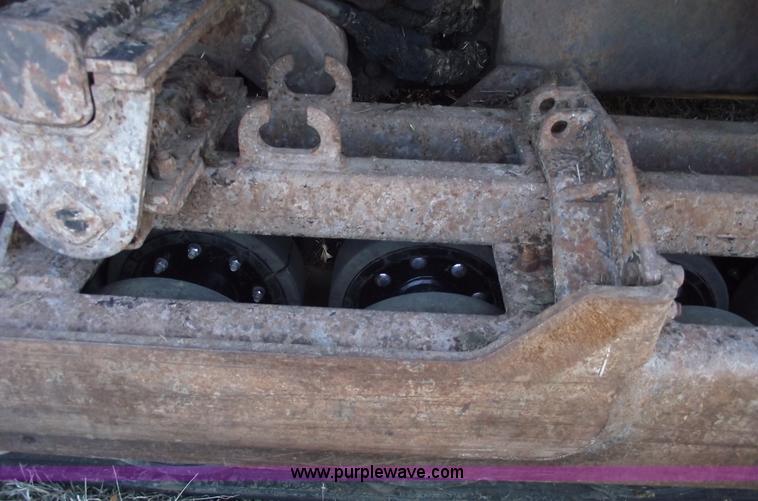 image for item B6079 2006 Caterpillar 277B track loader