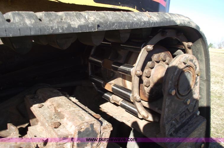 image for item B6079 2006 Caterpillar 277B track loader