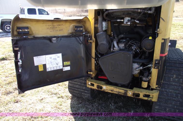 image for item B6079 2006 Caterpillar 277B track loader