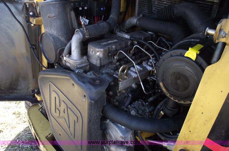 image for item B6079 2006 Caterpillar 277B track loader