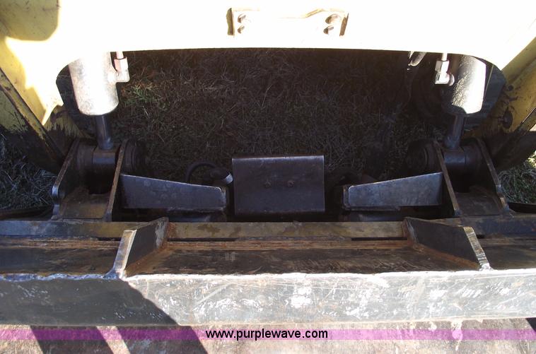 image for item B6079 2006 Caterpillar 277B track loader