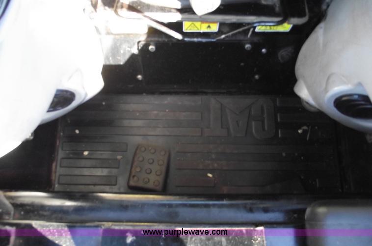 image for item B6079 2006 Caterpillar 277B track loader