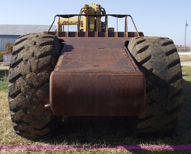 image for item B6084 1967 Caterpillar 621 scraper