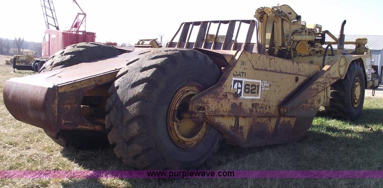 image for item B6084 1967 Caterpillar 621 scraper