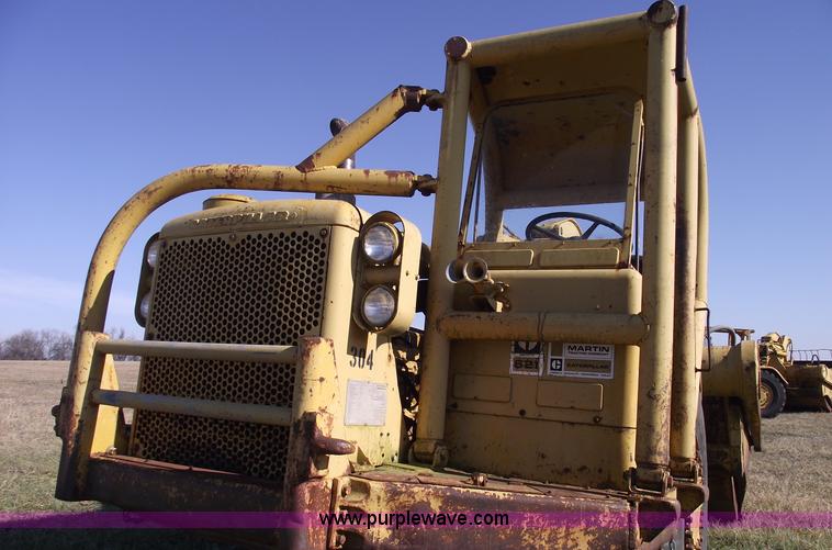 image for item B6084 1967 Caterpillar 621 scraper