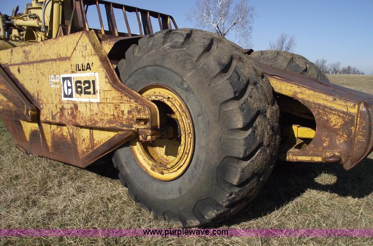 image for item B6084 1967 Caterpillar 621 scraper