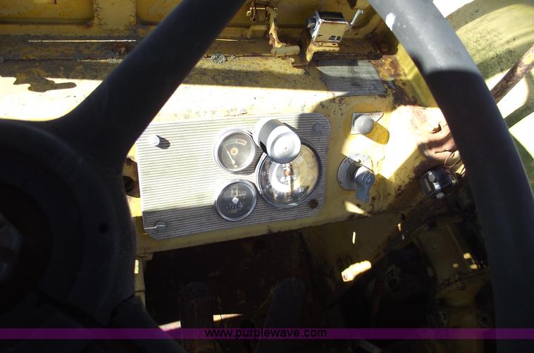 image for item B6084 1967 Caterpillar 621 scraper