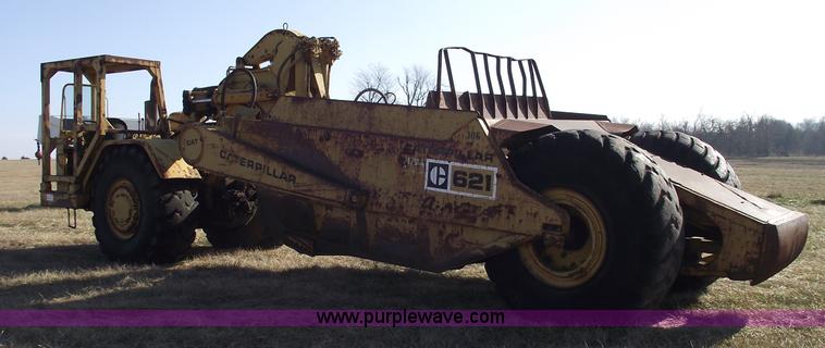 image for item B6086 1968 Caterpillar 621 scraper