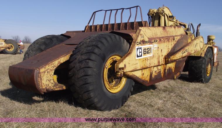 image for item B6086 1968 Caterpillar 621 scraper