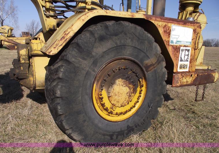 image for item B6086 1968 Caterpillar 621 scraper