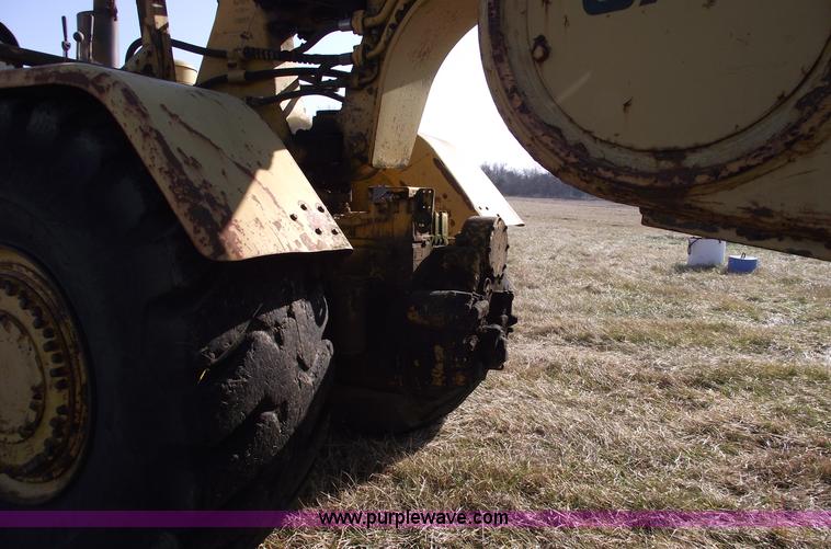 image for item B6086 1968 Caterpillar 621 scraper