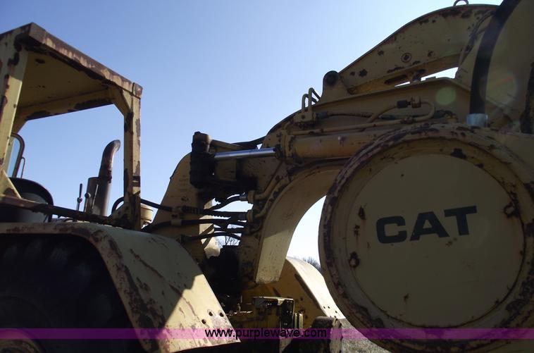 image for item B6086 1968 Caterpillar 621 scraper