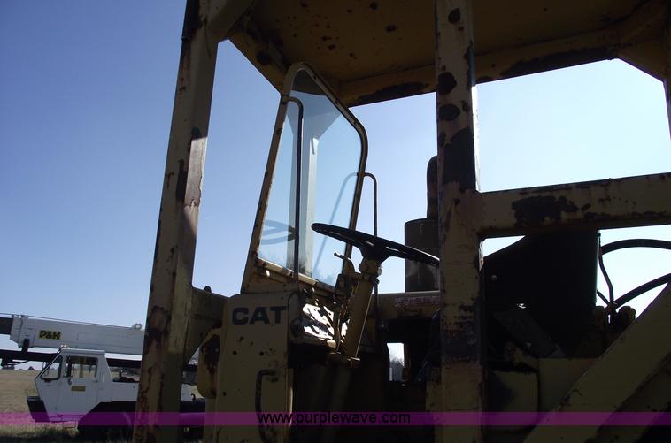 image for item B6086 1968 Caterpillar 621 scraper