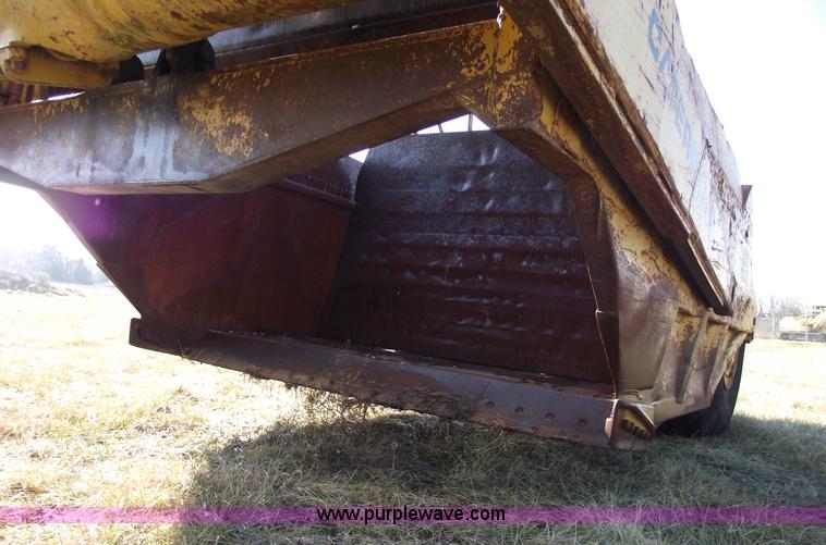 image for item B6086 1968 Caterpillar 621 scraper