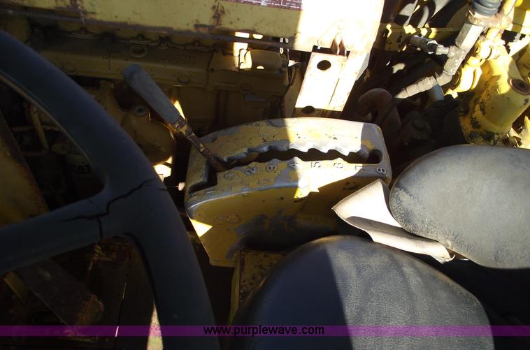 image for item B6086 1968 Caterpillar 621 scraper