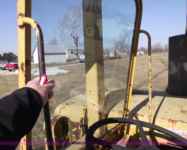 image for item B6086 1968 Caterpillar 621 scraper