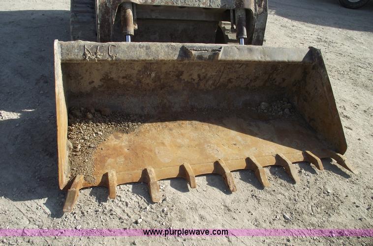 image for item B6119 2005 Takeuchi TL150 skid steer