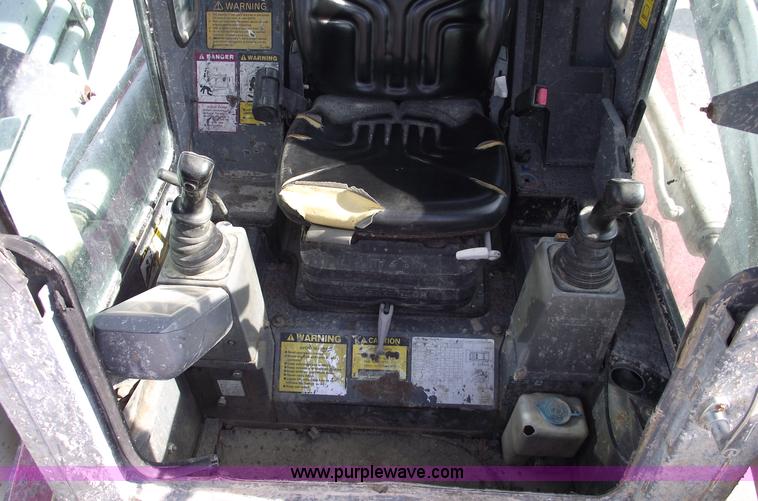 image for item B6119 2005 Takeuchi TL150 skid steer