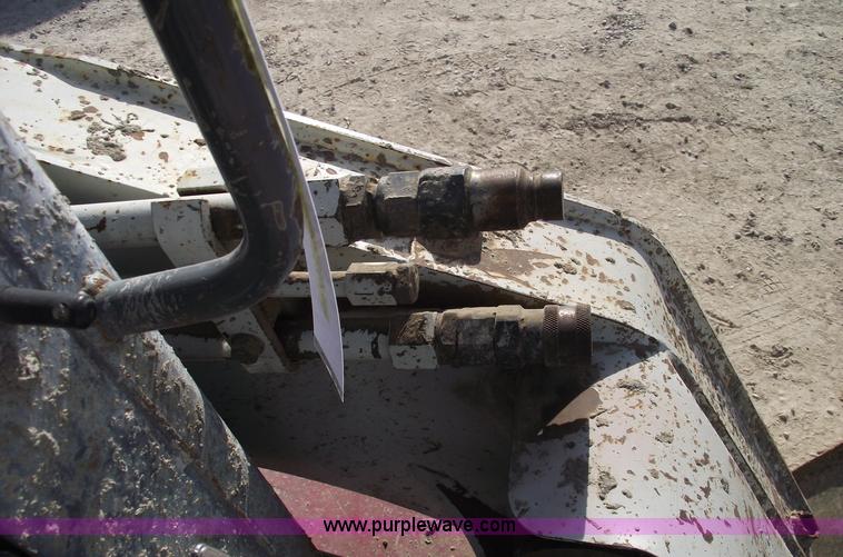 image for item B6119 2005 Takeuchi TL150 skid steer