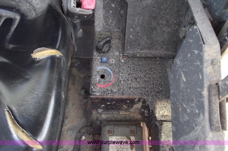 image for item B6119 2005 Takeuchi TL150 skid steer