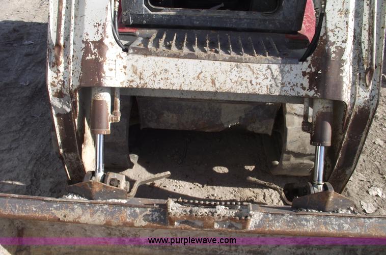 image for item B6120 2003 Takeuchi TL140 skid steer