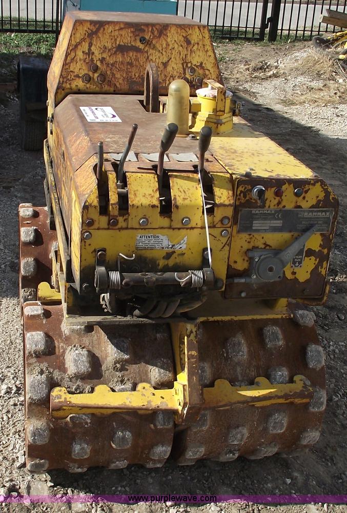 image for item B6122 2000 Multiquip Rammax vibratory sheeps foot roller