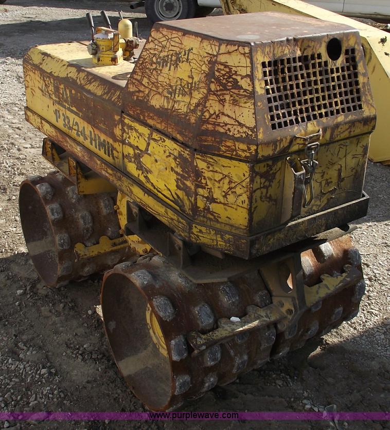 image for item B6122 2000 Multiquip Rammax vibratory sheeps foot roller