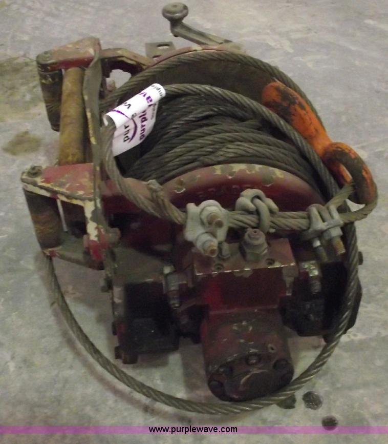 Braden 24,000 lbs hydraulic winch in Garden City, MO Item C5969 sold
