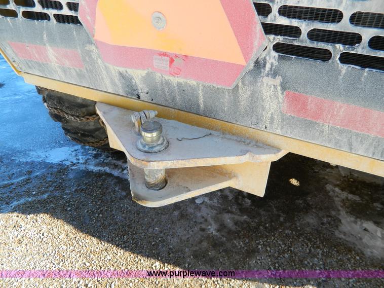 image for item D8658 2000 John Deere 770CH motor grader