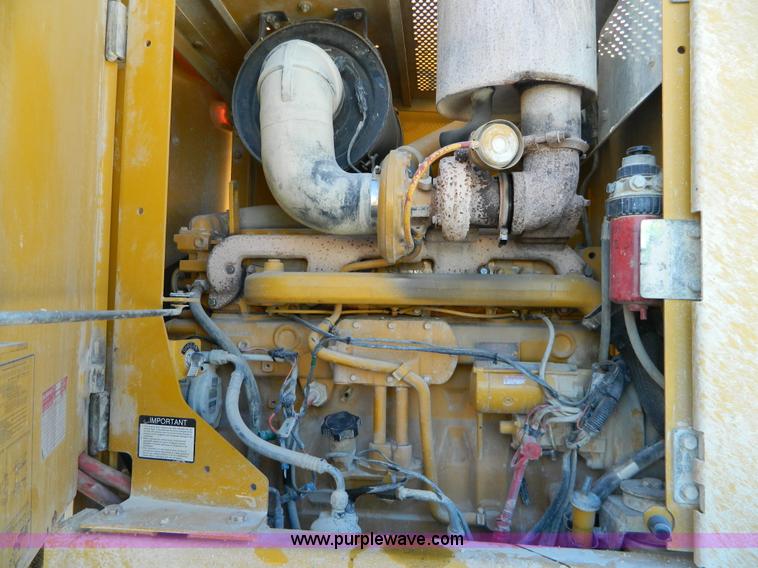 image for item D8658 2000 John Deere 770CH motor grader