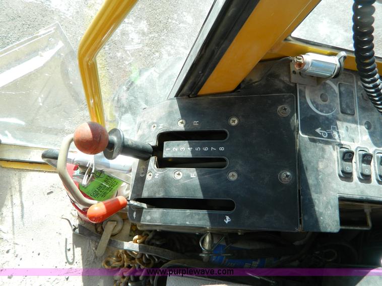 image for item D8658 2000 John Deere 770CH motor grader