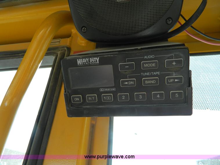 image for item D8658 2000 John Deere 770CH motor grader