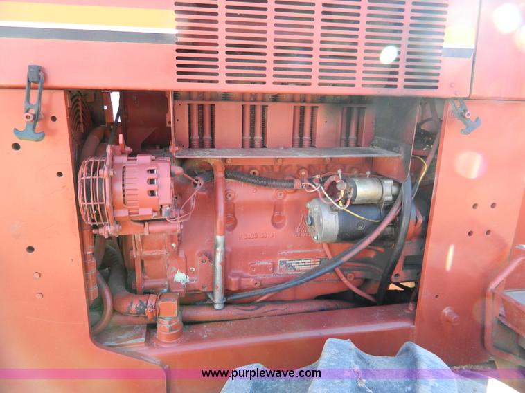 image for item D8697 1998 Ditch Witch 7610 trencher