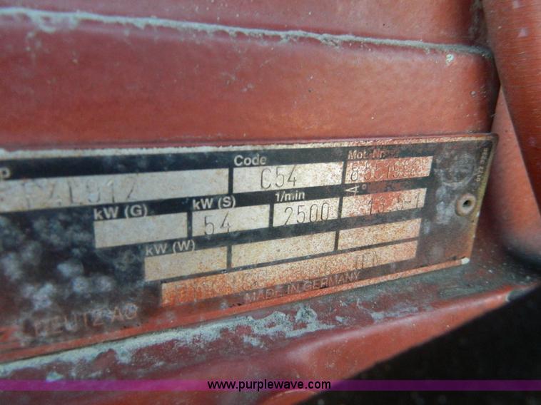 image for item D8697 1998 Ditch Witch 7610 trencher