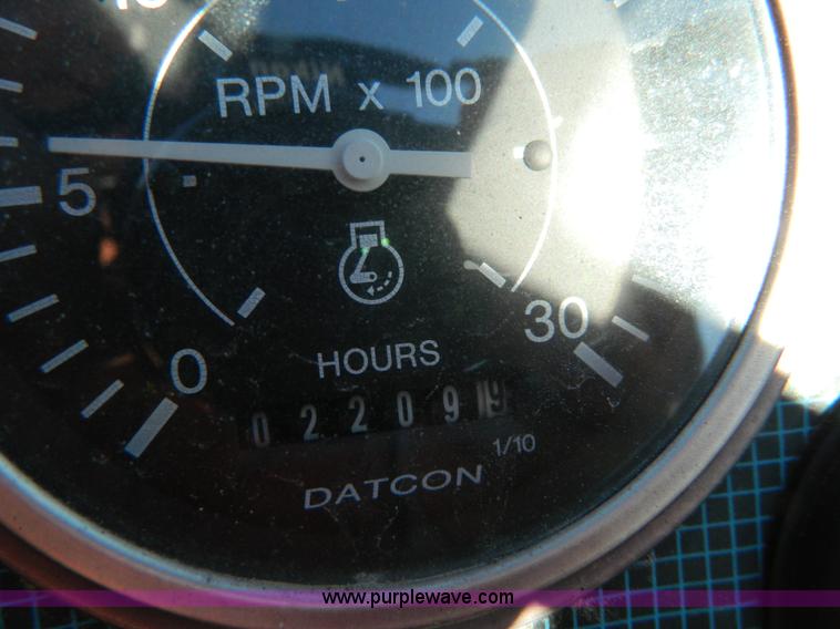 image for item D8697 1998 Ditch Witch 7610 trencher